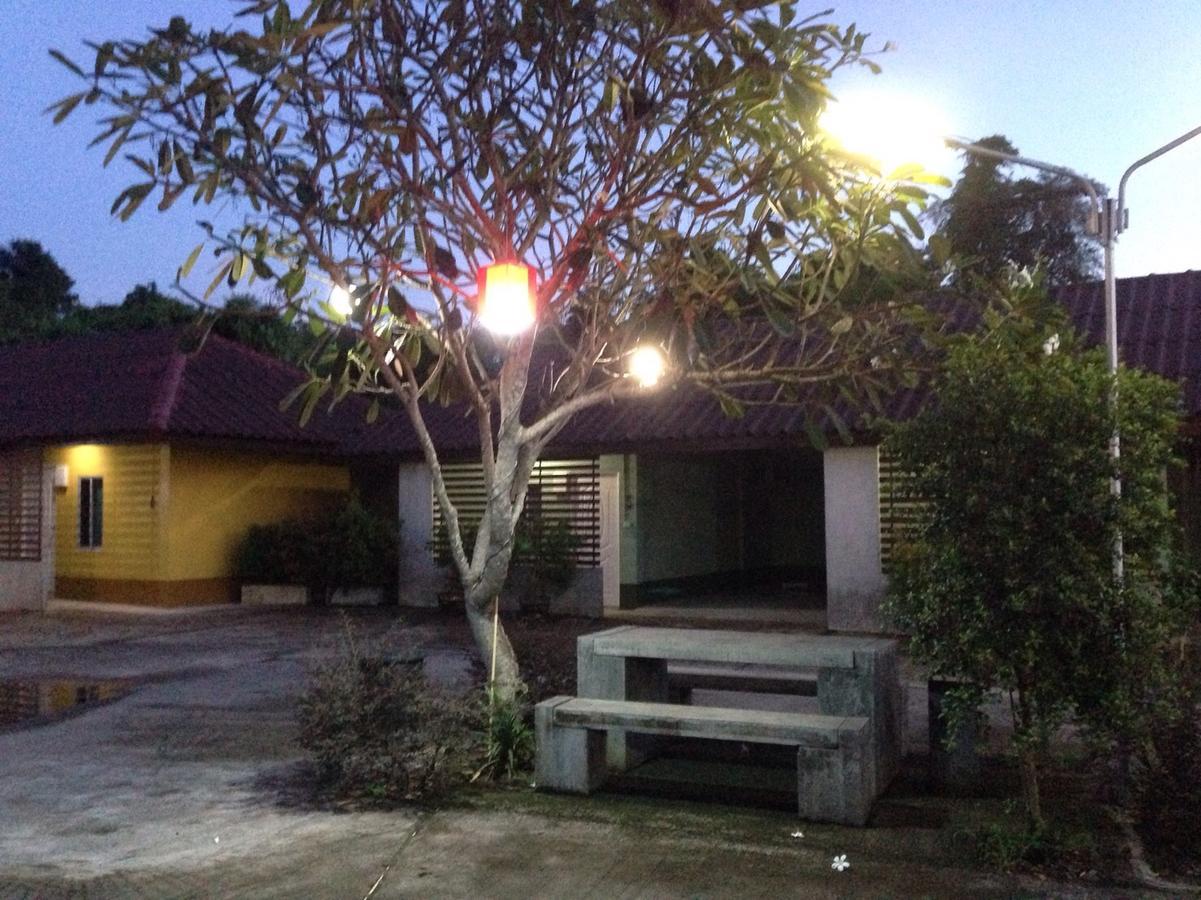 Rada Phan Ban Pa Ruak Luaran gambar