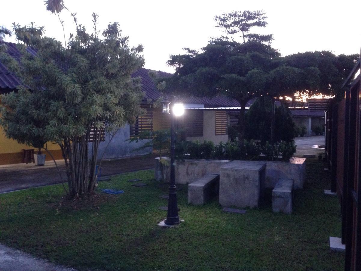 Rada Phan Ban Pa Ruak Luaran gambar