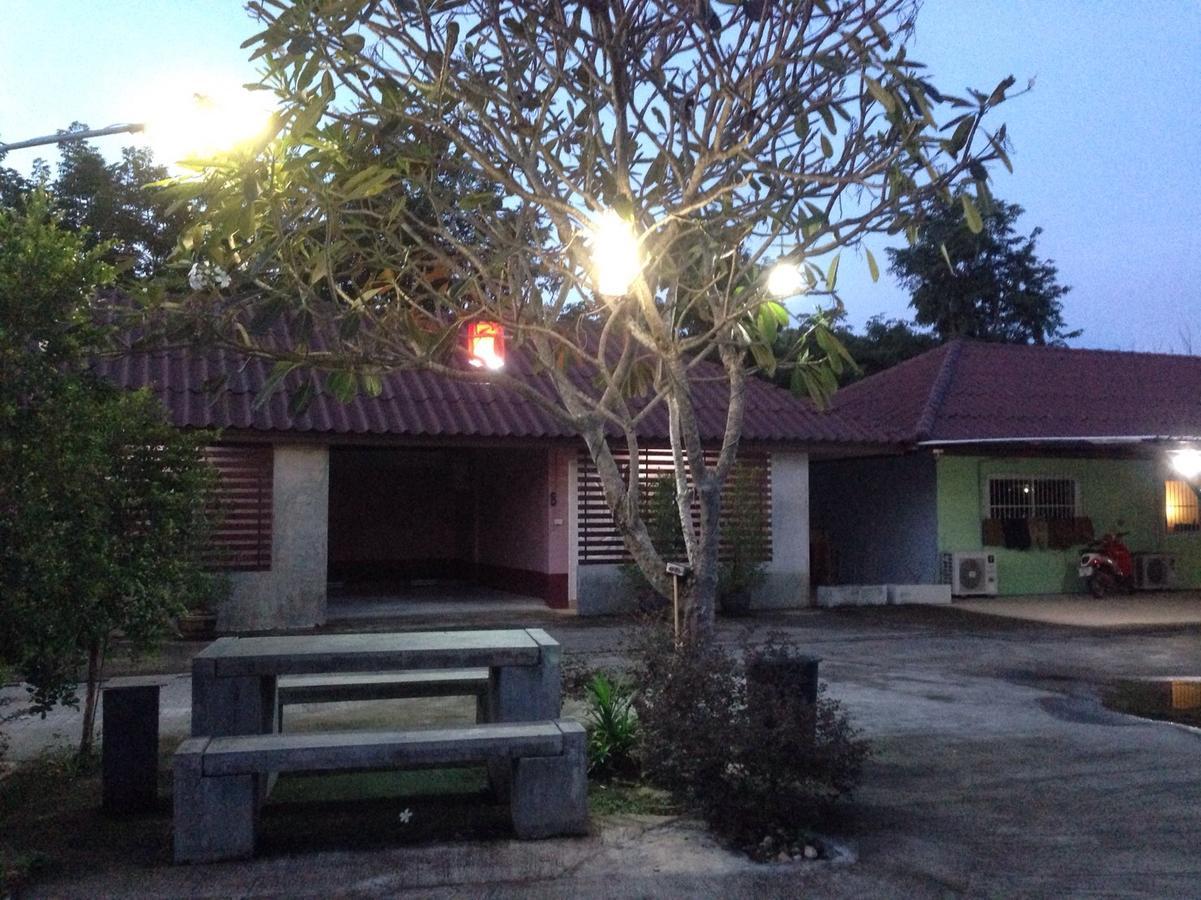 Rada Phan Ban Pa Ruak Luaran gambar