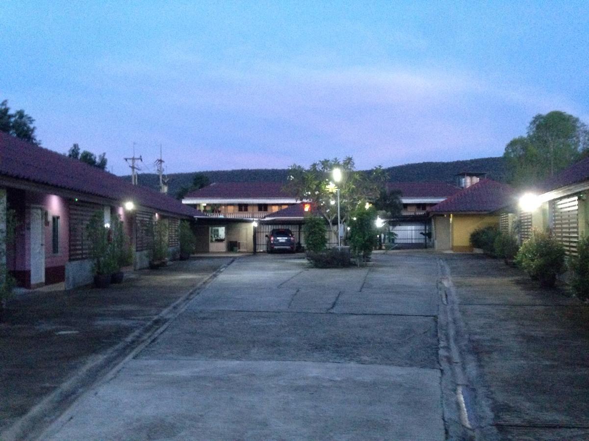 Rada Phan Ban Pa Ruak Luaran gambar