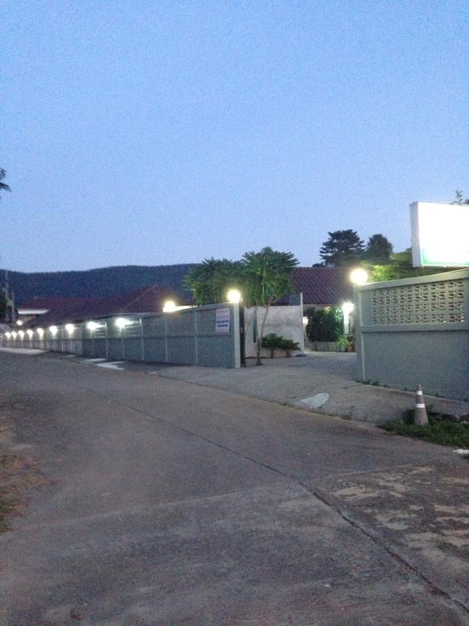Rada Phan Ban Pa Ruak Luaran gambar